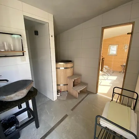 Apartman Evin*raj Kvacsan